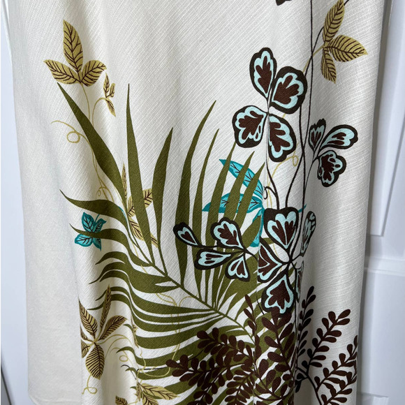 Ann Taylor LOFT Midi Dress in Cream with Floral and Fern Design on Skirt Size 0 - Picture 2 of 5